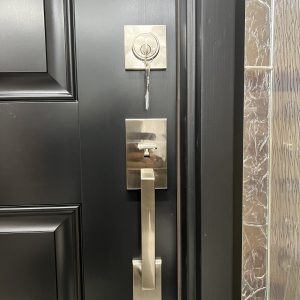 Yale handle